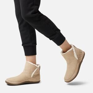 Sorel Women's Nakiska British Tan Suede Sherpa Lined Bootie Slipper - Size 8